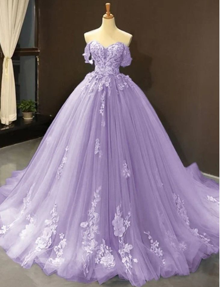 Purple Ball Gown, Debut Gowns, Xv Dresses, Debut Dresses, Quinceanera Themes Dresses, Purple Quinceanera Dresses, Purple Wedding Dress, Pretty Quinceanera Dresses, Purple Gowns