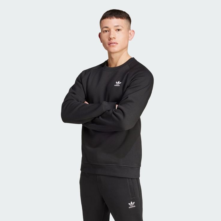 adidas Shop the Trefoil Essentials Crew Sweatshirt - Black at adidas.com/us! See all the styles and colors of Trefoil Essentials Crew Sweatshirt - Black at the official adidas online shop. Sweat Adidas, Essentials Sweatshirt, Adidas Trefoil, Adidas Sweatshirt, Adidas Originals Mens, Adidas Shop, Happy Socks, Mens Essentials, Active Wear Leggings