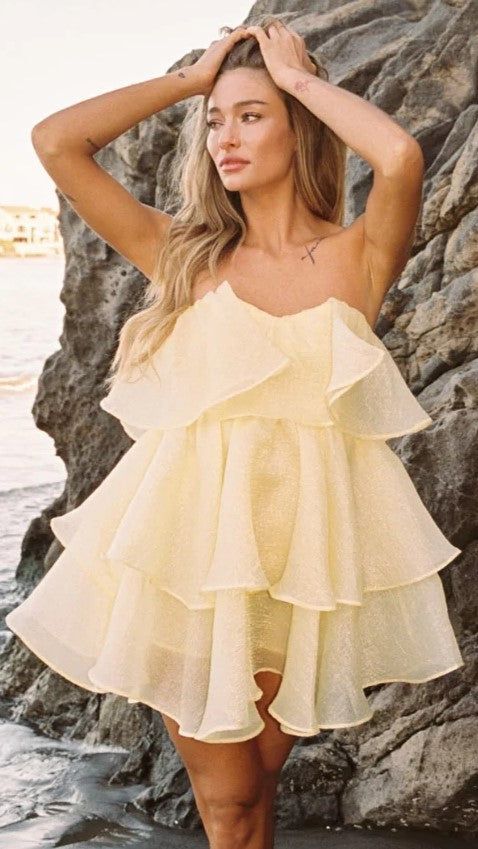 Details: Mini dress Strapless Tiered design Solid Free Shipping! Size Chart： Size Length Bust inch cm inch cm S 28.3 72 33 84 M 28.7 73 34.6 88 L 29.1 74 36.2 92 XL 29.5 75 37.8 96 Off Shoulder Dress Summer, Mini Dress Strapless, Velvet Lace Dress, Layered Ruffle Dress, Babydoll Mini Dress, Mini Tube Dress, Frilly Dresses, Tiered Mini Dress, Corset Mini Dress