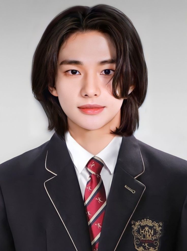 Yeji Uniform School, Essay Writing Examples, Straykids Aesthetic, Welcome To The Game, College Essay Examples, Kpop Backgrounds, School Uniform Kids, School Id, Kids Uniforms