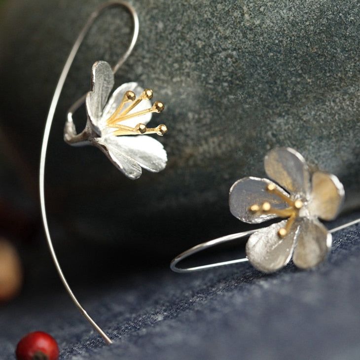 Lovely Long Flower Earrings - 925 Sterling SilverEZ92 Sterling Silver Flower Earrings For Mother's Day, Sterling Silver Flower Earrings For Anniversary And Mother's Day, Elegant Silver Flower Earrings For Mother's Day, Mother's Day Sterling Silver Flower Earrings, Handmade Silver Flower Earrings For Mother's Day, Sterling Silver Drop Earrings For Anniversary, Mother's Day Silver Handmade Flower Earrings, Mother's Day Silver Sterling Flower Earrings, Mother's Day Nickel-free Sterling Silver Flower Earrings