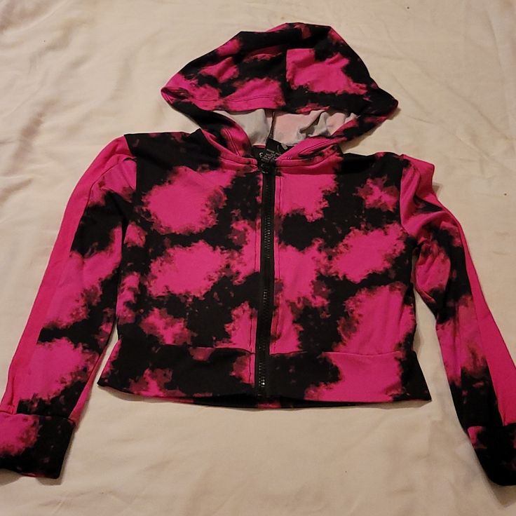 Girls Hoodie. Nwot Zip Up Black And Pink Tie Dye Size 7/8 Trendy Pink Hooded Jacket With Drawstring Hood, Trendy Pink Hooded Jacket With Long Sleeves, Pink Y2k Style Hoodie For Fall, Y2k Pink Outerwear For Fall, Trendy Pink Long Sleeve Hooded Jacket, Trendy Pink Hooded Long Sleeve Jacket, Trendy Fitted Pink Sweatshirt, Trendy Pink Hooded Jacket For Streetwear, Pink Y2k Hoodie For Fall