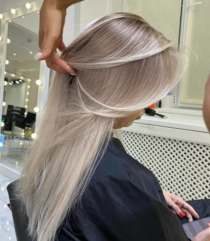 Silvery Blonde Hair, 10 Major Winter Hair Colors, Balyage Hair, Cool Blonde Hair Colour, Winter Hair Colors, Perfect Blonde Hair, Best Hair Dye, Ash Blonde Hair Colour, Silver Blonde Hair