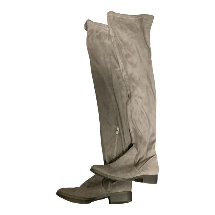 Brand: ALDO Style: BOOTS KNEE FLATS Color: GREY Size: 7 SKU: 103-103355-366 CONDITION: GENTLY USED Taupe Round Toe Winter Boots, Taupe Casual Ankle Boots, Casual Taupe Ankle Boots, Gray Knee-high Winter Boots, Gray Round Toe Boots For Fall, Gray Ankle Boots For Winter, Gray Suede Boots With Round Toe, Gray Ankle Boots For Fall, Casual Gray Boots For Fall