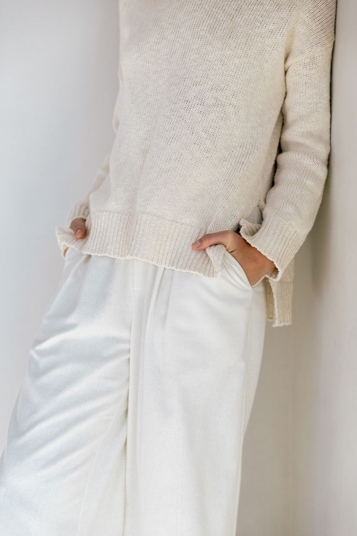 Cruise Boyfriend Sweater Ivory Cream Oversized Sweater For Daywear, Chic Winter White Sweater With Relaxed Fit, White Relaxed Fit Sweater For Layering, Chic Relaxed Fit Cream Sweater, White Relaxed Fit Cashmere Sweater, Chic Neutral Sweater For Loungewear, Chic Cream Cotton Sweater, Relaxed White Spring Sweater, Cream Cashmere Sweater For Loungewear