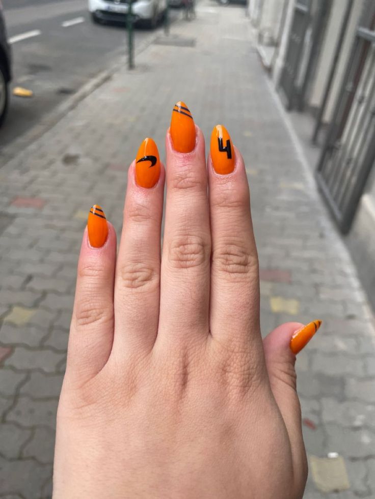 Mclaren nails, F1 nails, Lando Norris F1 Nails, Racing Nails, Jamaica Nails, Themed Nails, Impress Nails, Nails Inspired, Vintage Nails, Matte Nails Design, Inspired Nails