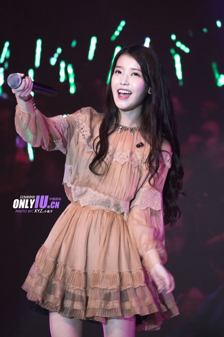 Web Drama, Iu Fashion, Amazing Outfits, Korean Actresses, Fair Skin, My God, Fashion Lookbook, Stage Outfits, Korean Outfits