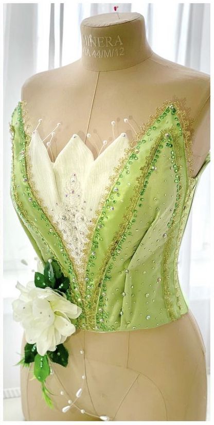 Tiana Prom Dress Disney Princess, Tiana Princess And The Frog Dress, Princess Tiana Inspired Dress, Tianas Dress, Tiana White Dress, Tiana Prom Dress, Tiana Green Dress, Princess And The Frog Wedding Dress, Princess Tiana Outfit Ideas