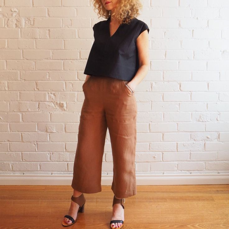 NEW :: Leni Top (and blog!) - Sew Tessuti Blog Linen Top Pattern, Pant Pattern, Wardrobe Architect, New Look Patterns, Sewing Tops, Diy Wardrobe, Look Formal, Top Sewing Pattern, Pants Pattern