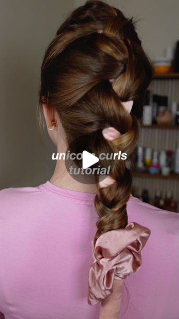 Heartless Curls Kitsch, Beach Wave Heatless Curls, Heartless Curling Rod Tutorial, Heatless Curls Unicorn Method, Unicorn Heatless Curls Tutorial, Unicorn Heatless Curls, Unicorn Curls, Overnight Curls Short Hair, Kayli Boyle