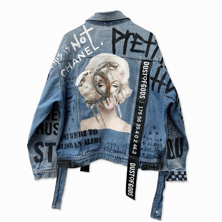 Where to find. Give to buba. Marilyn Monroe Artwork, Diy Denim Jacket, Painted Denim Jacket, Diy Jacket, Chanel Jacket, Denim Ideas, Custom Denim, Denim Diy, Painted Denim