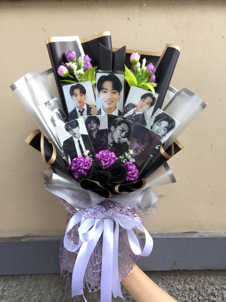 BUKET PHOTOCARD Buket Photocard, Kpop Flower Bouquet, Bts Flower Bouquet, Photocard Bouquet, Anime Bouquet, Kpop Bouquet, Bts Bouquet, Grad Bouquet, Kpop Albums Shelf