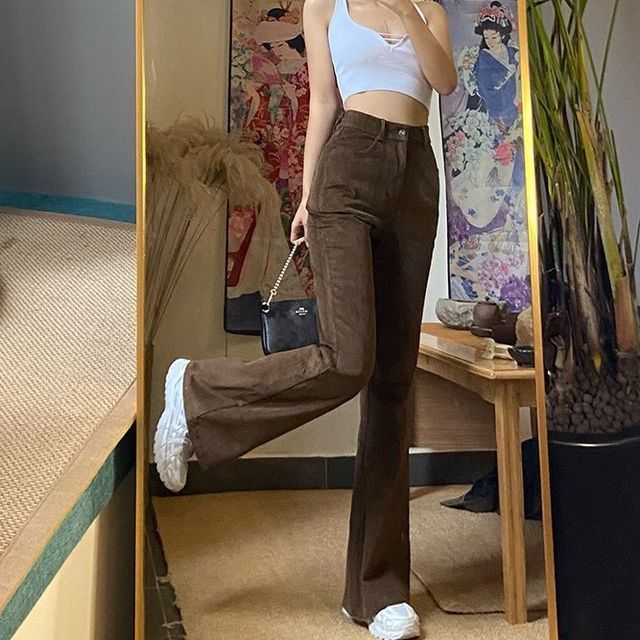 Highwaist Pants Outfit Denim, Brown Denim Pants, Female Streetwear, Streetwear Spring, Brown Flares, Highwaist Jeans, Womens Flare Jeans, Woman Jeans, Denim Decor