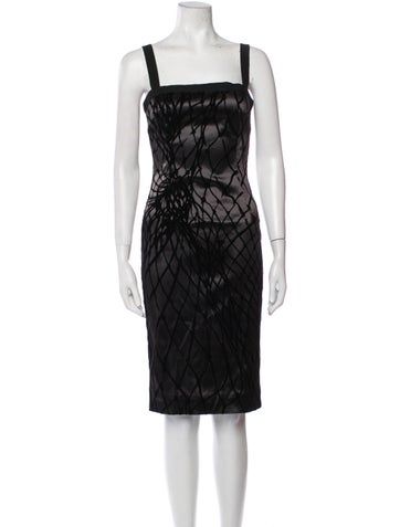 Dolce & Gabbana Sheath DressBlackPrintedLace Trim EmbellishmentSleeveless with Square NecklineConcealed Zip Closure at BackDesigner Fit: Dresses by Dolce & Gabbana typically fit true to size. Knee Length Dress, Knee Length, Print Patterns, Dolce And Gabbana, Dress Outfits, Trim, Square, Clothes For Women, Dresses