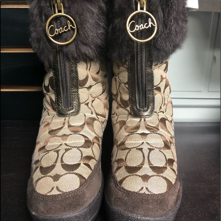 Pre Owned Condition Coach Fur Boots For Winter In Great Condition Overall No Holes No Stains Size 6 Use Very Good Put On More Then 3 Times Cute Winter Boots, Fur Winter Boots, Boots For Winter, Fur Boots, Coach Shoes, Winter Rain, Christmas List, Winter Boots, Put On