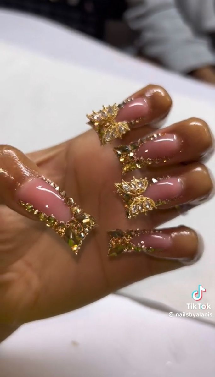 Gold Duck Nails, Gold Nails Prom, Gold Acrylic Nails, Acrylic Toe Nails, Duck Nails, Colored Acrylic Nails, Short Square Acrylic Nails, Really Cute Nails, Long Acrylic Nails Coffin