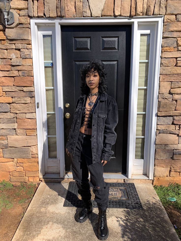 Aesthetic Black Women Outfits, Cute Casual Outfits Black, Gym Aesthetic Black Women, Grunge Outfits Black, Black Alternative Girl, Casual Outfits Black, Black Women Outfits, Afro Goth, Feminine Masculine