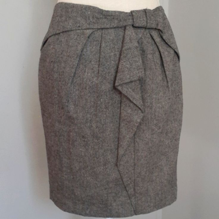 This Skirt Is Of Great Fit Work Or The Holidays ! Love The Detailing In The Front , The Knot And The Ruffle. No Stretch , And Would Look Great With Knee High Boots And A Velvet Long Sleeve Turtle Neck ! Work Boss Lady Pencil No Flaws Skirt Knot Details High Waisted Nwt Waist 13.5" Elegant Gray Mini Skirt For Work, Gray Pencil Skirt For Workwear, Gray Pencil Skirt For Work, Chic Gray Mini Skirt For Work, Gray Fitted Elegant Mini Skirt, Elegant Fitted Gray Pencil Skirt, Elegant Gray Pencil Skirt, Elegant Fitted Gray Mini Skirt, Chic Gray Pencil Skirt For Spring