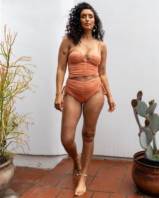 A ruched bikini shorts with functional drawstrings, designed to effortlessly complement any of our upcoming styles with unparalleled grace Thrift Haul, Headphone Accessories, Swim Brief, Ring Pendant Necklace, Beauty Bag, Cardigan Coat, Active Wear Tops, Eyewear Sunglasses