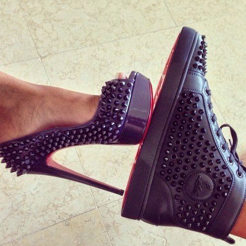 His and her Louis Vuitton Mode Shoes, Christian Louboutin Outlet, Christian Louboutin Boots, Swing Dancing, Louboutin Heels, Red Bottoms, Crazy Shoes, Shoe Obsession, Louboutin Shoes