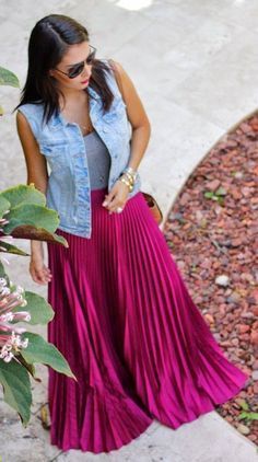 Pleated Skirt Outfits, Pleated Skirt Dress, Moda Chic, Purple Skirt, Jean Vest, Pleated Skirts, Looks Chic, Summer Outfit Ideas, Maxi Skirts