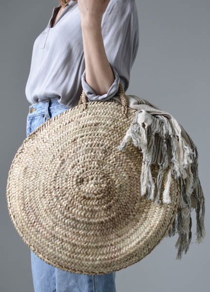 Large Round Market Basket Rock My Style, Boho Chic Bags, Rustic Baskets, Ethno Style, Straw Basket, Rattan Bag, Market Baskets, Straw Bags, Large Baskets