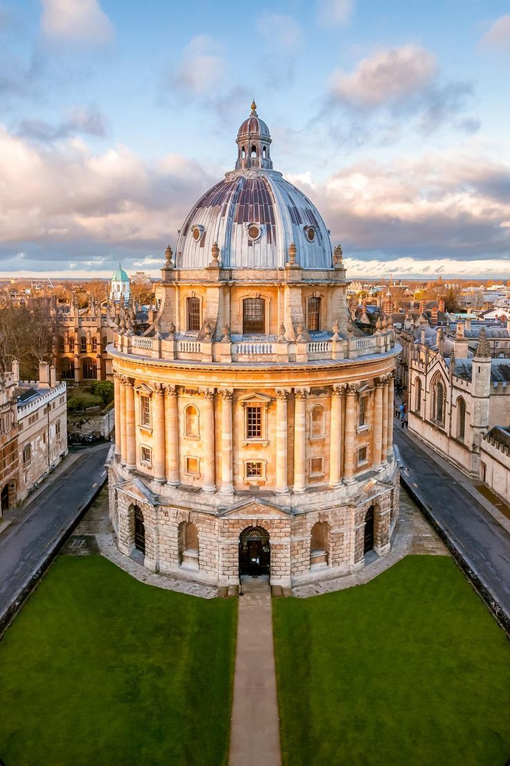 an aerial view of the dome of st paul's cathedral in london, england