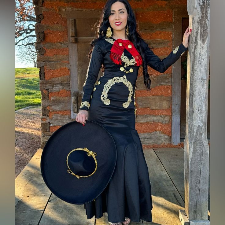 Is Only The Dress And Rebozo No Include Hat Taffeta Fabric A Little Stretch Mexican Rodeo Outfits For Women, Charro Outfits For Women, Quince Charro Dresses, Quince Fits, Mariachi Dress, Mariachi Quinceanera Dress, Mariachi Outfit, Charro Dress, Rodeo Queen Clothes