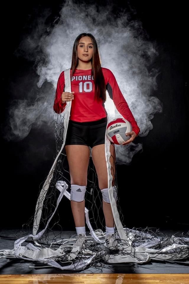 Senior Volleyball Banner, Volleyball Media Day, Volleyball Banners, Volleyball Team Photos, Senior Sports Photography, Sport Photoshoot Ideas, Volleyball Team Pictures, Sports Photoshoot, Volleyball Posters