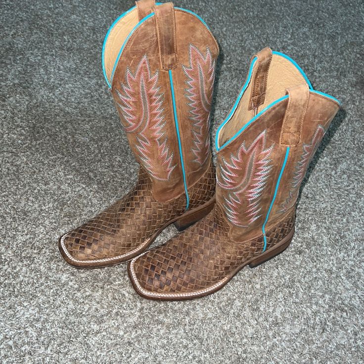 Worn One Time. Macie Bean Boots, Bean Boots, Cowboy Cowgirl, Cowboy And Cowgirl, Cowgirl Boots, Shoes Heels Boots, One Time, Blue Brown, Cowboy Boots