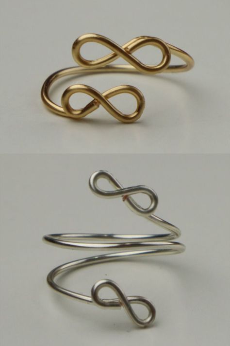 two different types of rings with one knot on top and the other in the middle