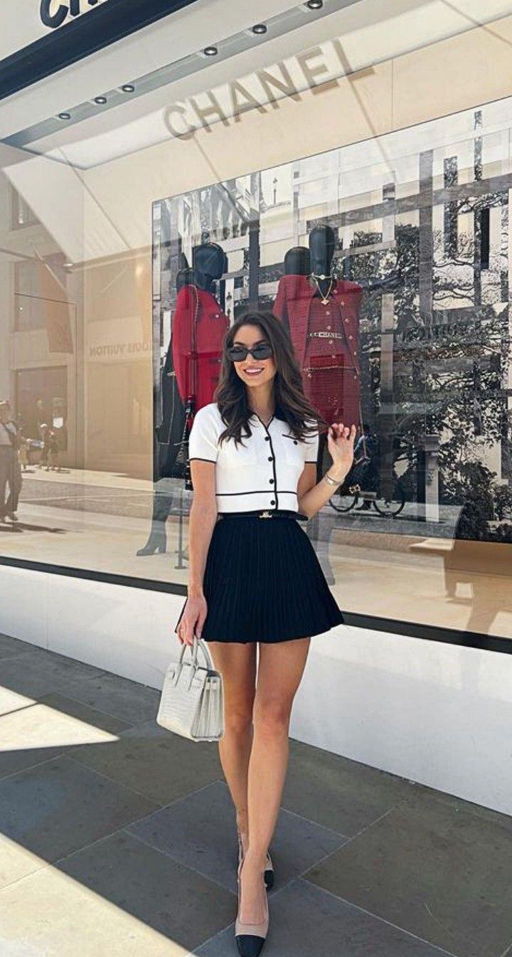 Chic Summer Outfits Aesthetic, Teen Old Money Outfits, Old Money Girly Outfits, Old Money Female Outfits, Elegant Summer Outfits, Classy Summer Outfits, London Baby, Europe Outfits, Chique Outfits