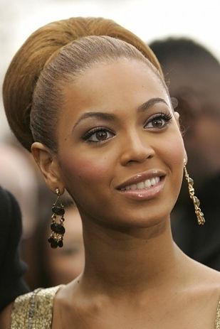 Beyonce Ponytail, Beyonce Hair, Beyonce Photos, Queen Bee Beyonce, Eyeliner Black, Beyonce Style, Beyoncé Giselle Knowles-carter, Beyoncé Giselle Knowles, Beyonce And Jay Z