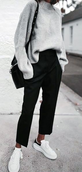 Styling Trousers, Fall Trousers, Pattern Trousers, Trousers Pattern, Trousers Outfit, Look Adidas, Outfit Street, Looks Street Style, Women Outfit