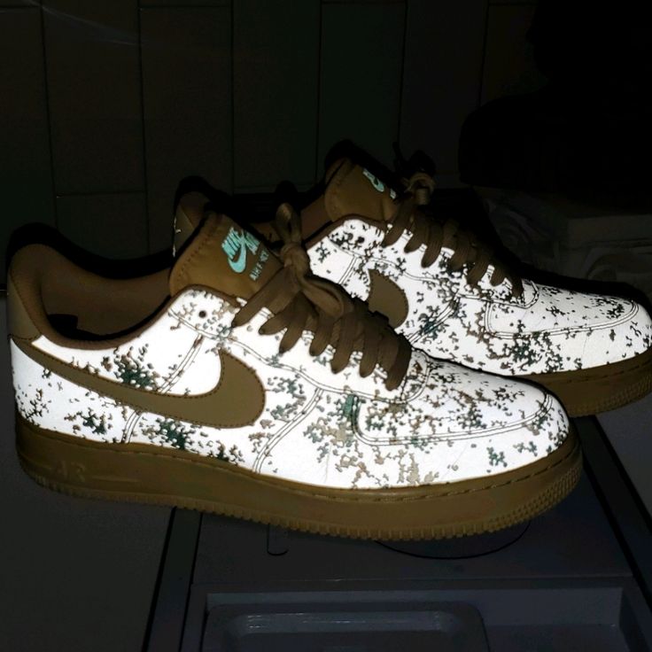 Rare Find Pics Are In The Dark And In The Light Awesome Sneakers Limited Nike Air Force 1 Lace-up With Speckled Midsole, Nike Air Force 1 With Speckled Midsole, Nike Airforce 1, Shoes Nike, Mens Shoes Sneakers, Nike Air Force, Men's Nike, In The Dark, Air Force