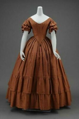 Ballgown Inspiration, Dickens Dress, 1840s Dress, 1800s Dresses, 1840s Fashion, 1860s Dresses, Victorian Dresses, 1860 Fashion, Victorian Hairstyles