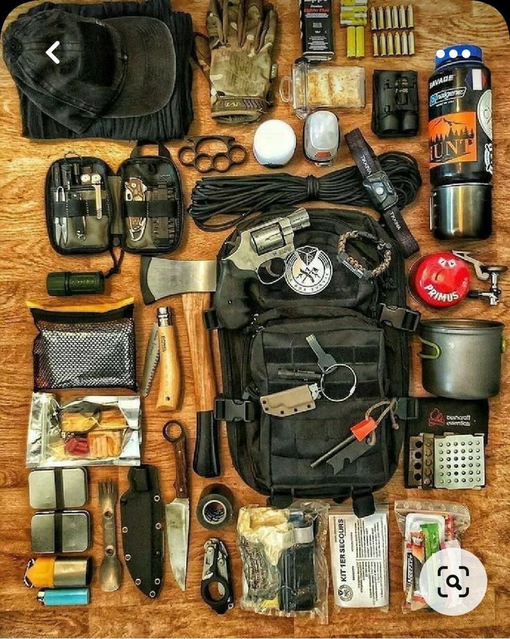 Camping Bag Packing, Survival Bag List, Prepper Backpack, Bugout Bag List, Go Bag List, Survival Aesthetic, Survivor Kit, Preppers Survival, Emergency Backpack