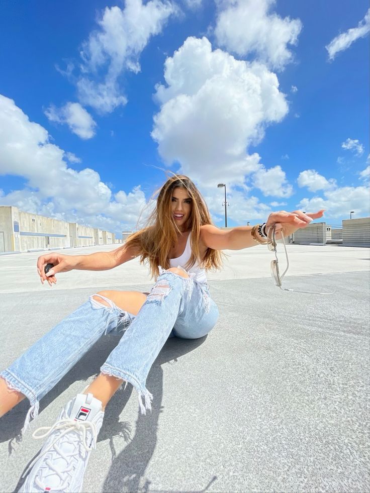 Girl posing on the top of a parking garage on a bright sunny day and is reaching out to the camera. Rooftop Pics, Rooftop Photos, Bday Shoot, Photoshoot Idea, Parking Garage, Senior Session, Sunny Day, Photoshoot Ideas, Picture Ideas