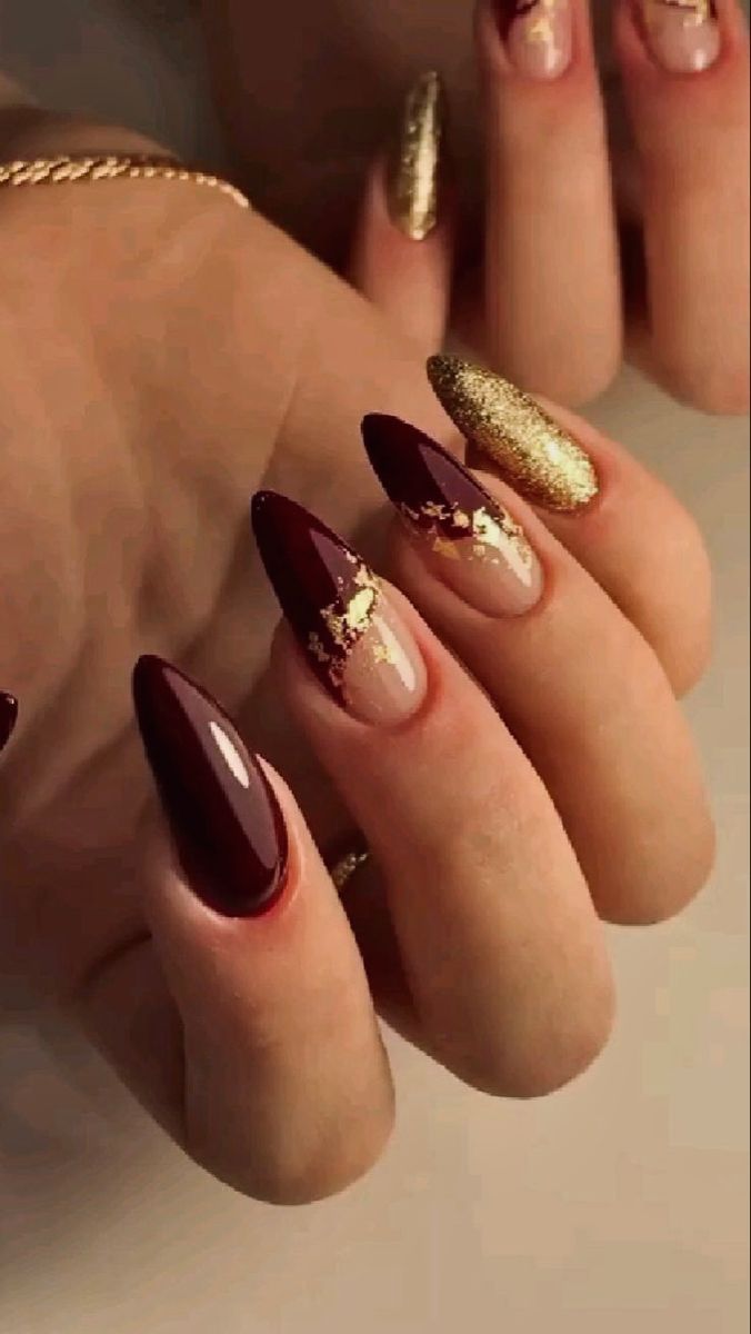 Gold Nails Prom, Maroon Nail Art, Maroon Nail Designs, Prom Nails Red, Red And Gold Nails, Gold Acrylic Nails, Dark Red Nails, Maroon Nails, Red Nail Art