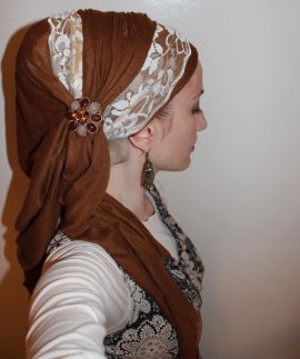 wrapunzel andrea grinberg tichel Medieval Princess, Jewish Women, Hair Cover, Hair Wraps, Head Covering, Square Scarf, Scarf Hairstyles, Larp, Look Cool