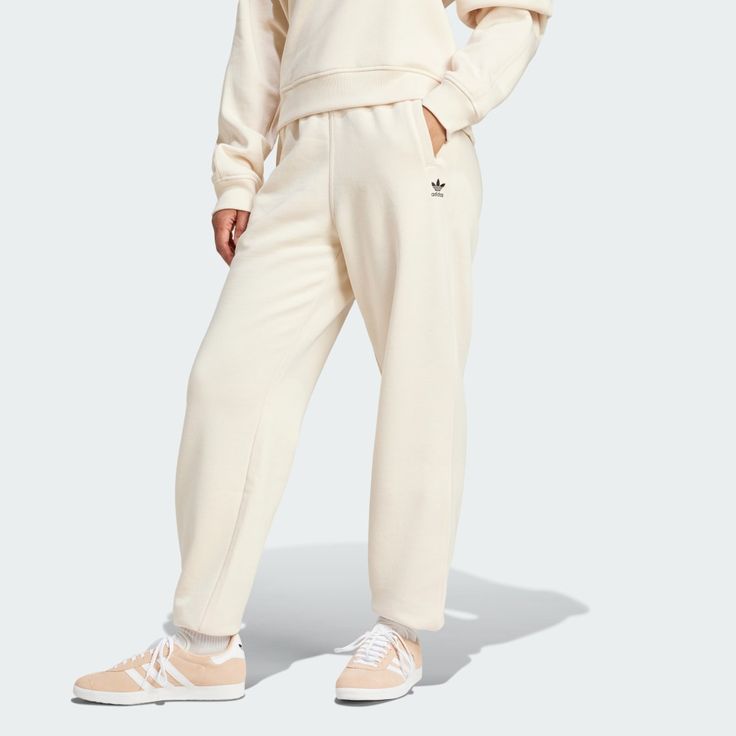 adidas Shop the Essentials Fleece Loose Joggers - White at adidas.com/us! See all the styles and colors of Essentials Fleece Loose Joggers - White at the official adidas online shop. White Essentials, Adidas Joggers, Adidas Original, Adidas Sweatpants, Model Call, Fleece Sweatpants, Adidas Shop, Training Pants, Jogger Set