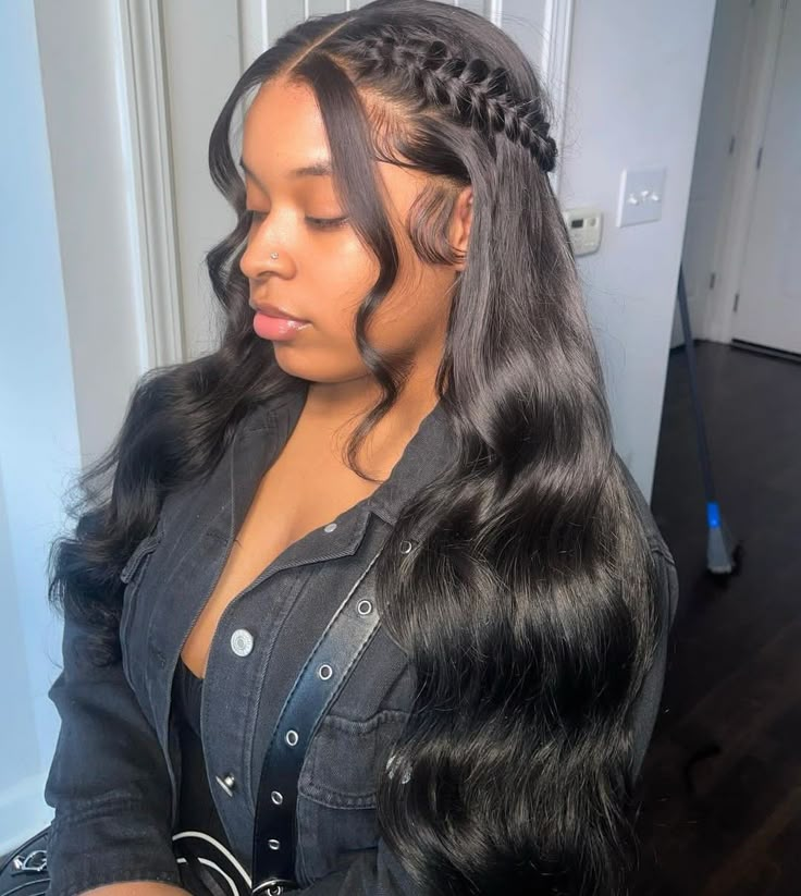 8th Grade Graduation Hairstyles Black, First Day Of School Hairstyles Black, Closure Wig Hairstyles, Prom 2k24, Birthday Hairstyle, Bombshell Makeup, Bridesmaids Hairstyles, Iconic Hairstyles, Sleek Ponytail Hairstyles