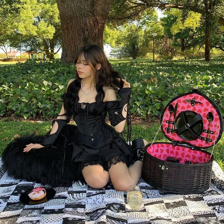 Dark Tea Party Outfit, Picnic Dark Aesthetic, Gothic Picnic Aesthetic, Gothic Birthday Aesthetic, Goth Lifestyle Aesthetic, Gothic Picnic Outfit, Goth Picnic Aesthetic, Gothic Date Ideas, Black Picnic Outfit