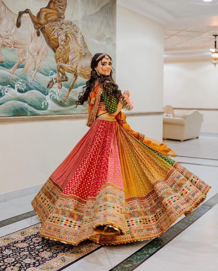 Lehenga Wedding Bridal, Latest Bridal Lehenga Designs, Bridal Lehenga Designs, Latest Bridal Lehenga, Trendy Outfits Indian, Indian Outfits Lehenga, Asian Bridal Dresses, Lehenga Designs Simple, Red Lehenga