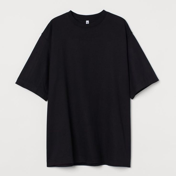 Oversized T-Shirt In Soft Cotton Jersey. Ribbed Crew Neck, Dropped Shoulders, And Elbow-Length Sleeves. H&m Relaxed Fit T-shirt For Streetwear, Basic Short Sleeve T-shirt By H&m, Basic H&m Short Sleeve T-shirt, H&m Relaxed Fit Cotton T-shirt, H&m Cotton Relaxed Fit T-shirt, H&m Basic Short Sleeve T-shirt, H&m Cotton T-shirt Relaxed Fit, H&m Cotton T-shirt With Relaxed Fit, H&m Cotton Streetwear T-shirt