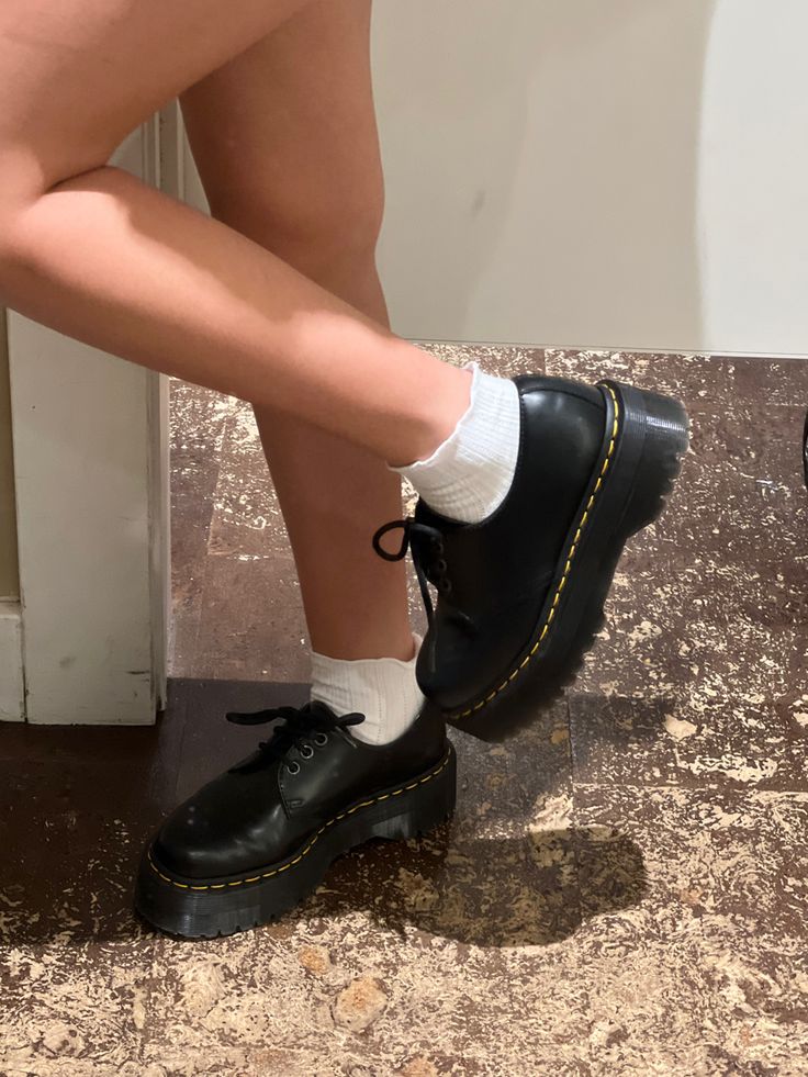 Low Rise Doc Martens, Docs Aesthetic, Low Doc Martens, Docs Platform, Doc Martens Shoes, Doc Martens Women, Doc Martens Outfit, Hype Shoes, Aesthetic Shoes