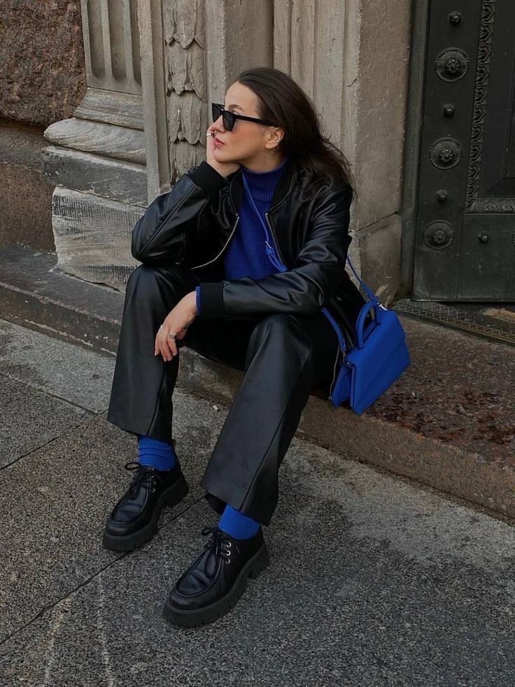 Blue Top Winter Outfit, All Black Outfit Colorful Accessories, Black Outfit With Colored Shoes, Black Outfit Pop Of Color, Black Pop Of Color Outfit, Edgy Outfits With Color, Coloured Socks Outfit, Bright Socks Outfit, Black Outfit With Pop Of Color