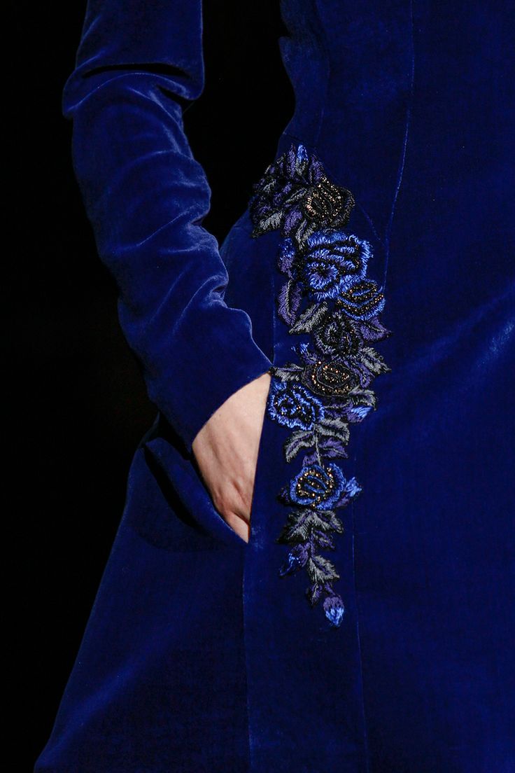 blue & black Unique Jackets, Love Blue, Alberta Ferretti, Embroidery Dress, Mode Inspiration, Blue Velvet, Fashion Details, Style Ideas, Beaded Embroidery