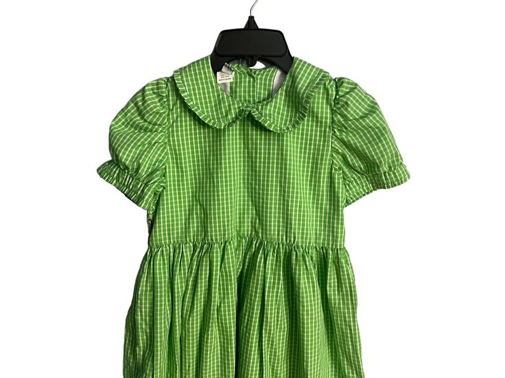 Vintage green and white girl's dress, tag says Oriental Express, sz 8, 55% cotton, 45% polyester. Dress buttons in the back, has puffed sleeves, 2 layers, has belt loops but no belt. Dress is in great condition. Casual Green School Dresses, Green Casual School Dress, Green Short Sleeve Dress For Formal Occasions, Green Cotton Dress For Dress-up, Girls Green Dress, Girl Green Dress, Platform Wedges Shoes, Girls White Dress, Dress Buttons