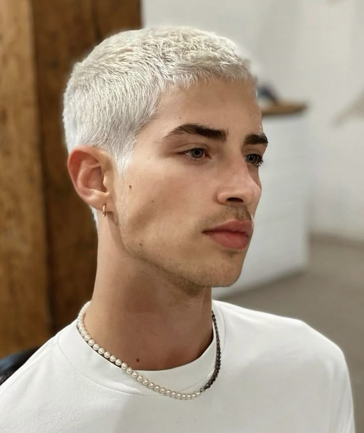 Shaved Blonde, Bleached Hair Men, Short Bleached Hair, Men Blonde Hair, Buzz Cut Hairstyles, Curly Hair Fade, Dyed Hair Men, Mens Haircuts Short Hair, Shaved Hair Designs